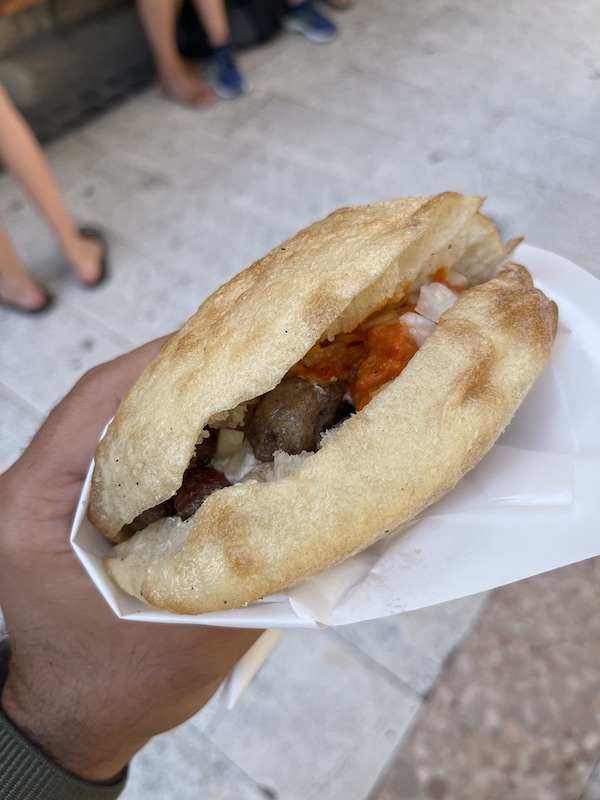 Ćevapi sandwich