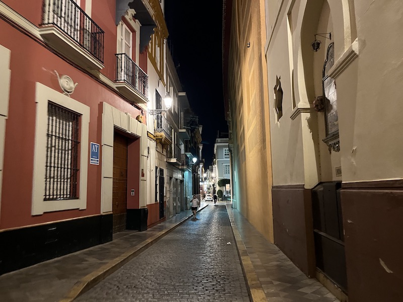 The tiny streets of Sevilla