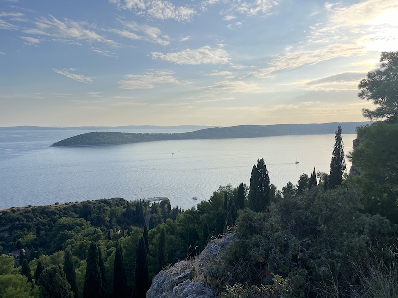 Hiking in Park Šuma Marjan