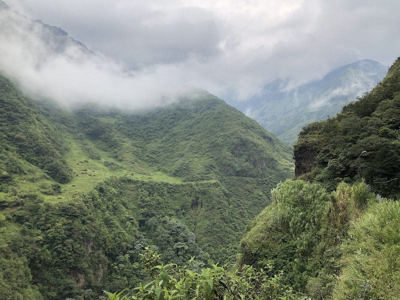 Biking the Ruta de las Cascadas to Puyo